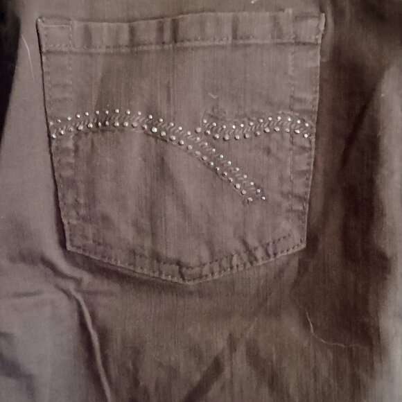 Gloria Vanderbilt Amanda Sz 10, Burgundy, Hi Rise Pants, Used, 5 Pockets, Denim - Picture 4 of 6